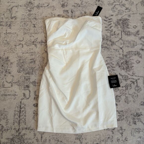 Lulus Festive Occasion White Ruched Strapless Bodycon Mini Dress Size Medium NWT - Picture 3 of 9